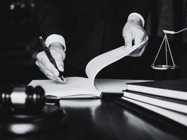 Defects affecting equipment elements added to an existing construction no longer fall under the ten-year warranty as long as they do not constitute a structure themselves